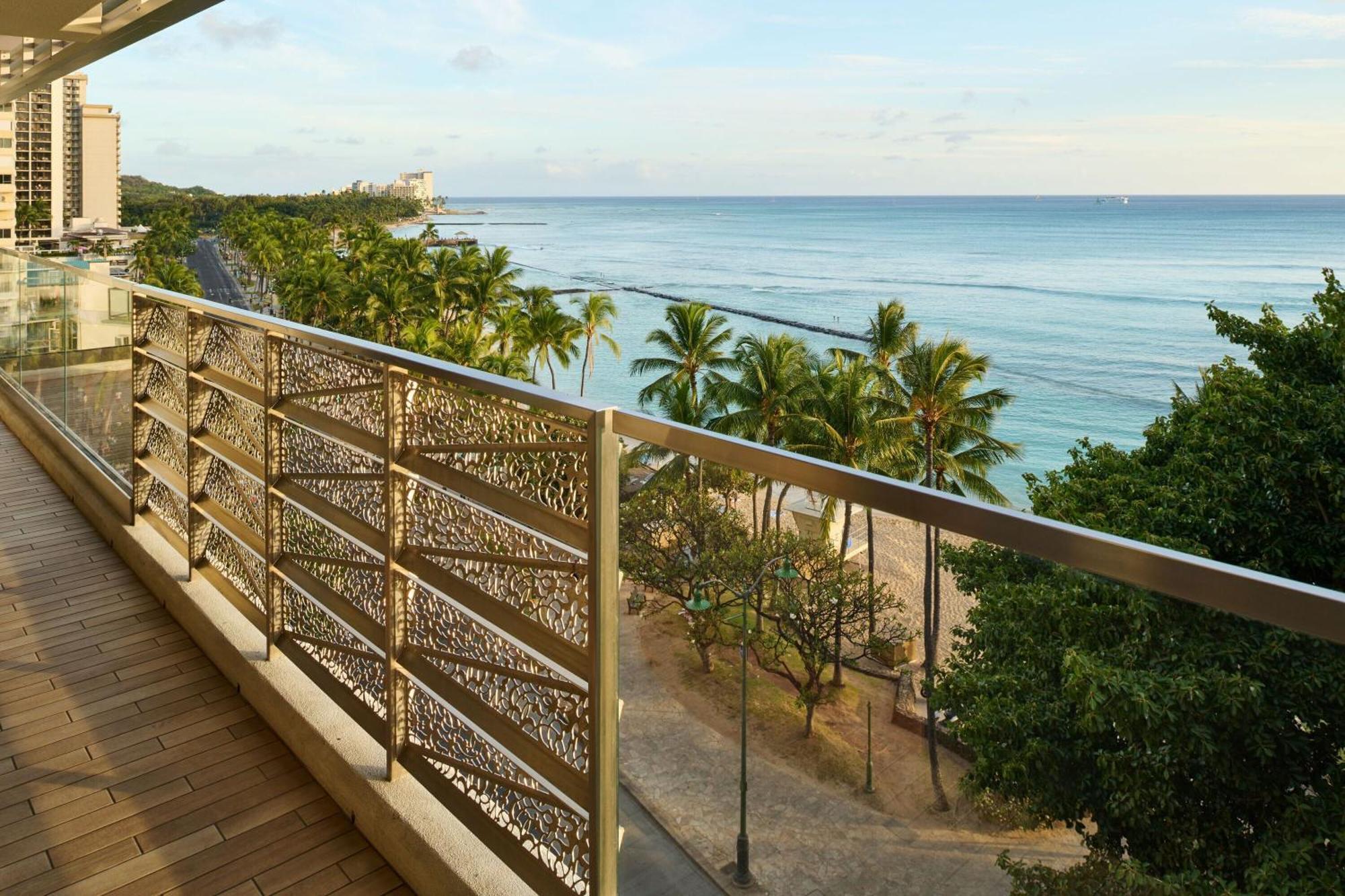 Espacio The Jewel Of Waikiki Honolulu Exterior photo
