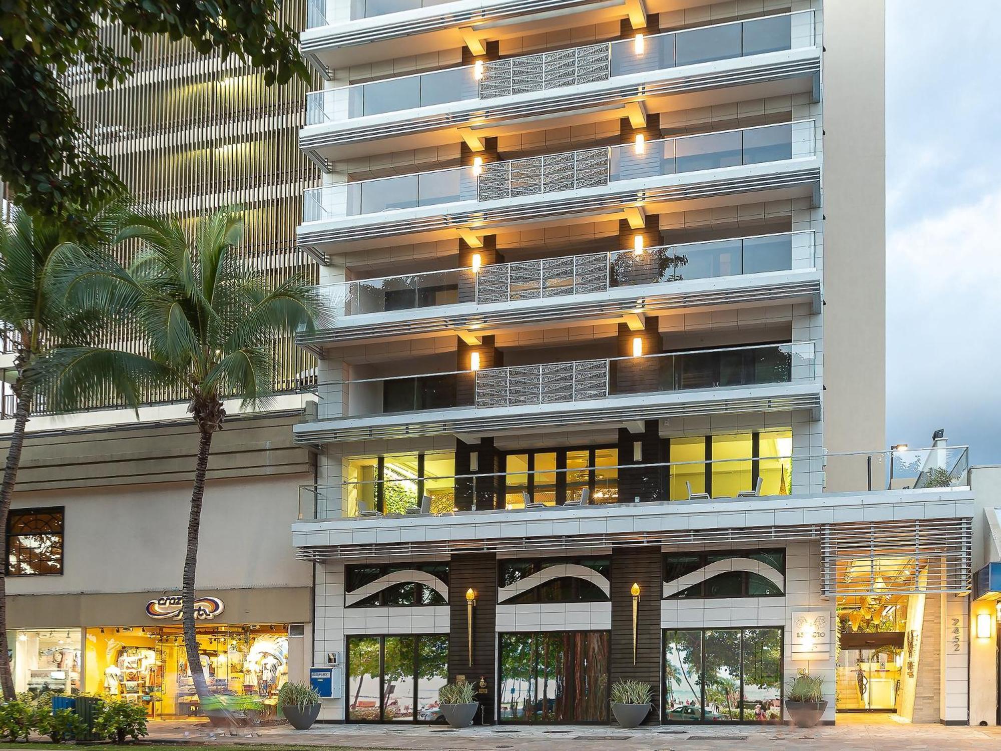 Espacio The Jewel Of Waikiki Honolulu Exterior photo